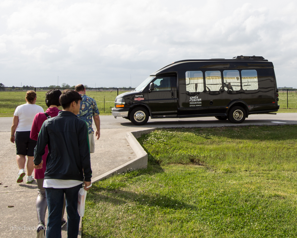 NASA Level 9 tour bus