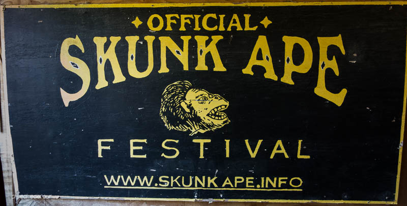 Skunk Ape Sign