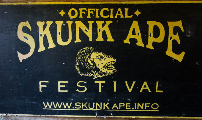 Skunk Ape Sign